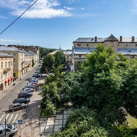 Апартаменти Historical Center Of