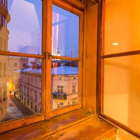 Апартаменти Historical Center Of